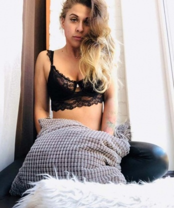 Фаина, 23 года, 2 размер груди